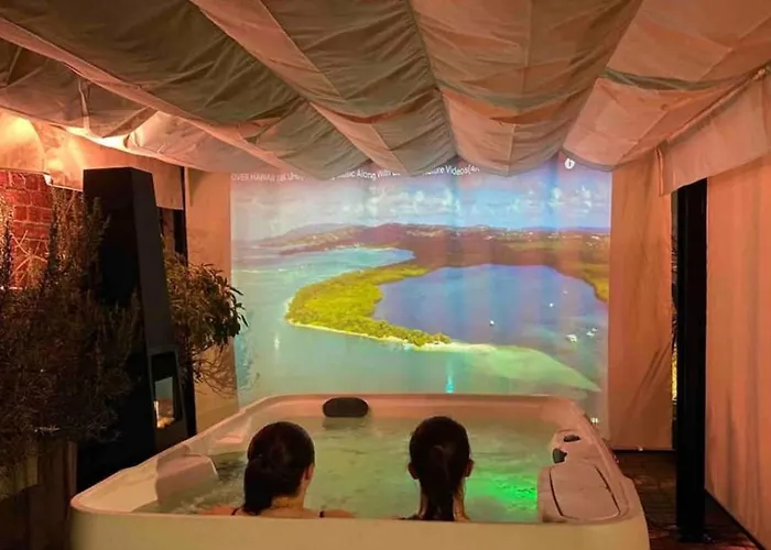 Homestay Le Jacuzzi De Marie Ll *